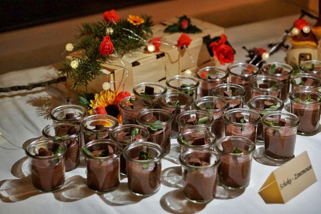 Bergwirtschaft Wilder Mann Hotel Und Restaurant Дрезден Екстериор снимка