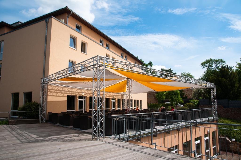 Bergwirtschaft Wilder Mann Hotel Und Restaurant Дрезден Екстериор снимка