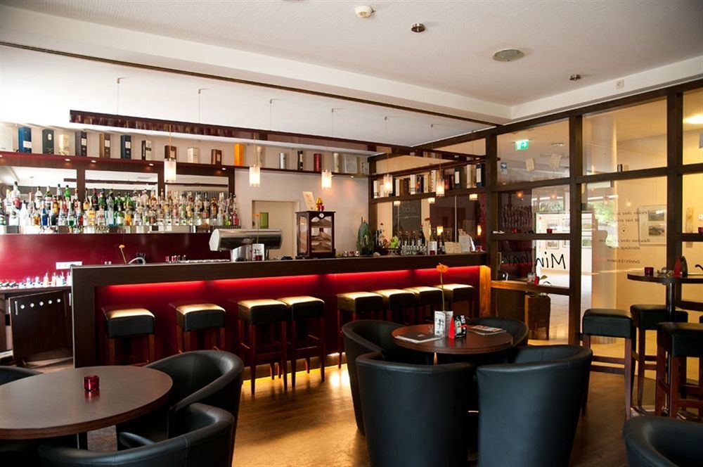 Bergwirtschaft Wilder Mann Hotel Und Restaurant Дрезден Екстериор снимка